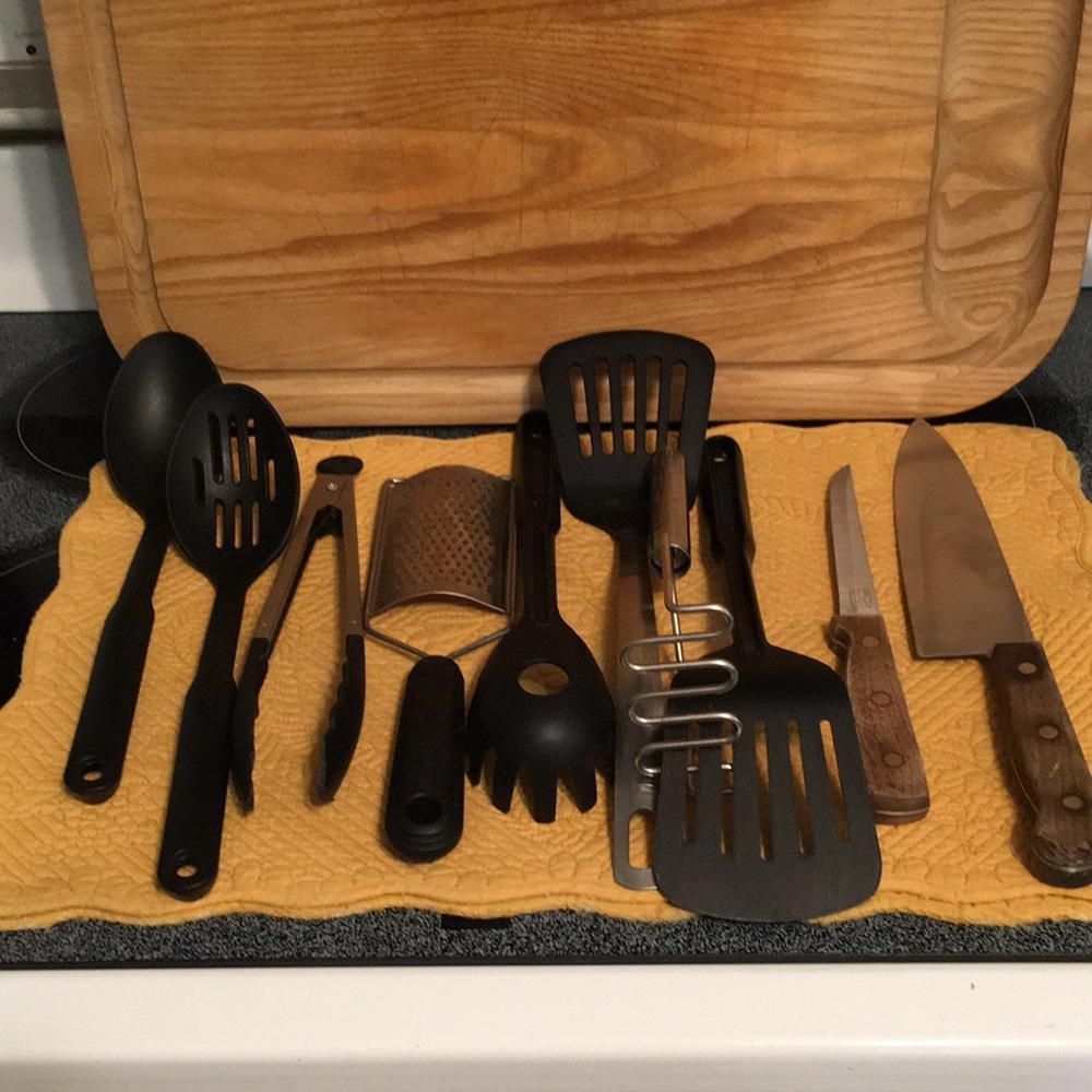 Asstd Lot Of  10 Kitchen Utensils EUC